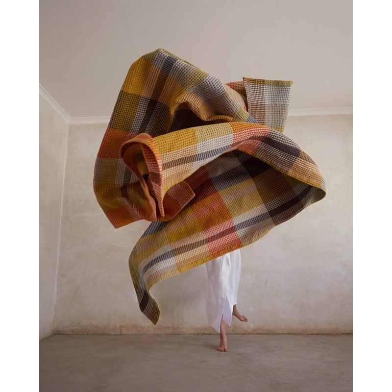 Vrou Vrou Blanket; Queen or King Tamarine