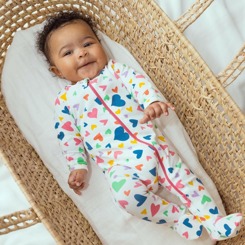 Organic Footie – Colorful Hearts Newborn