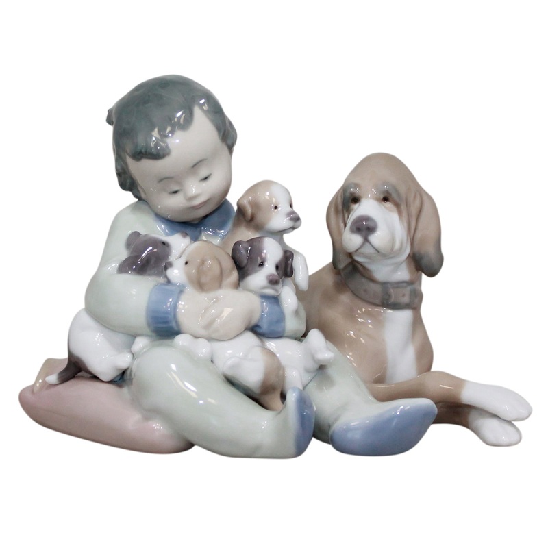 Lladr Figurine: 5456 New Playmates