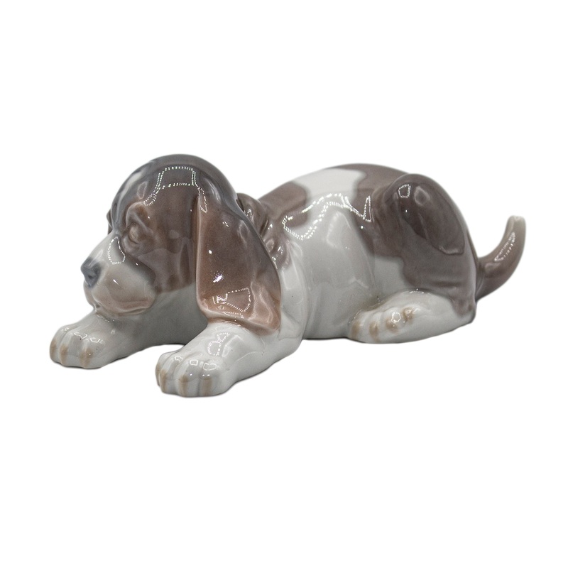 Lladr Figurine: 9134 Sleepy Puppy