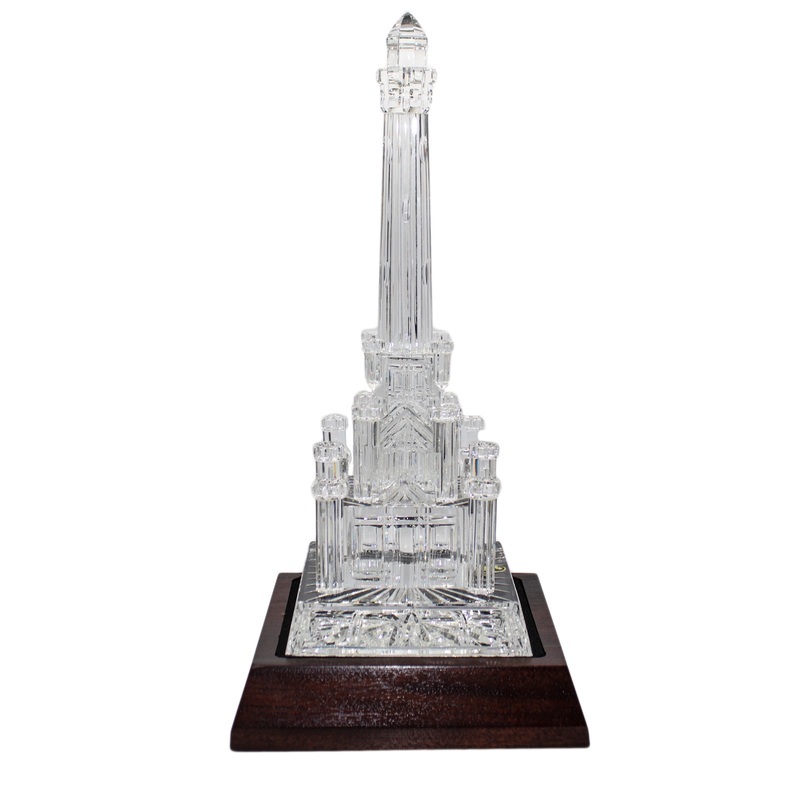 Waterford Crystal Figurine, Chicago WaterTower Place, LE #4 / 20 16″ NIB