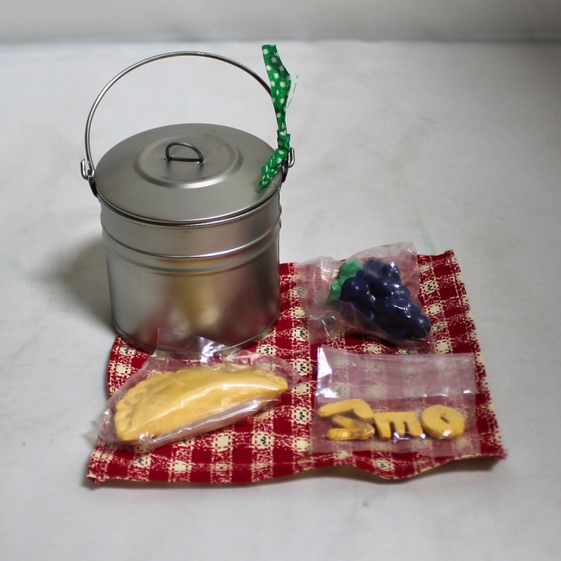 American Girl: Addy’s Lunch Pail Set