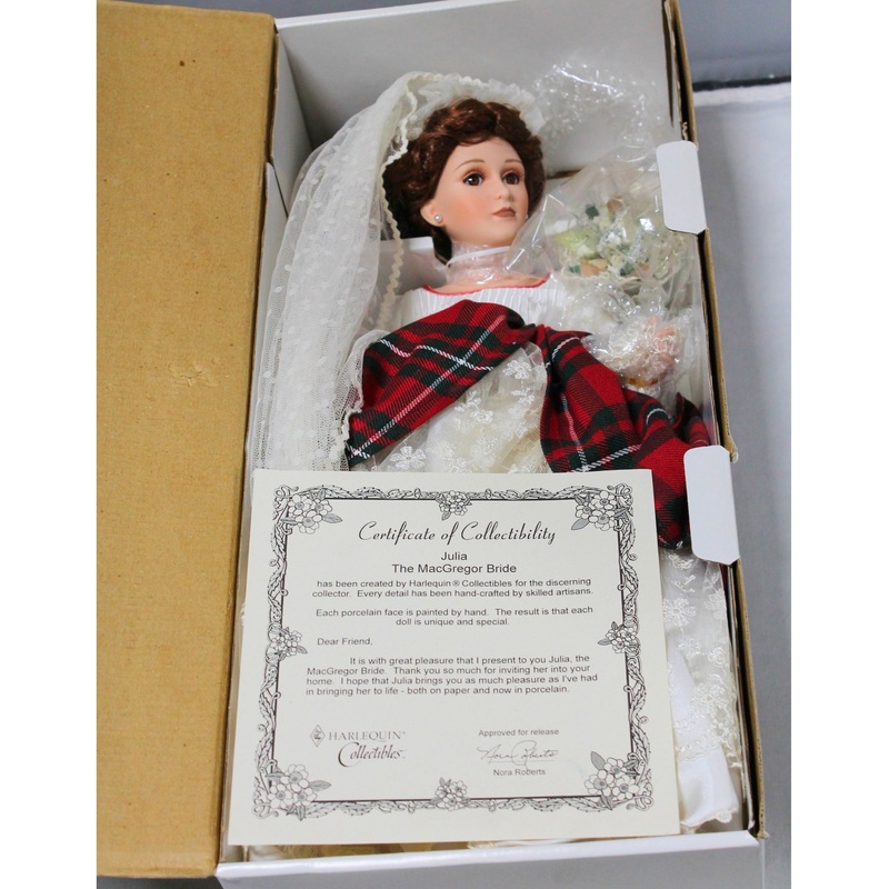 Harlequin Collectibles, Julia The MacGregor Bride Doll