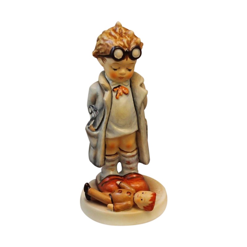 Hummel Figurine: Doctor – 127