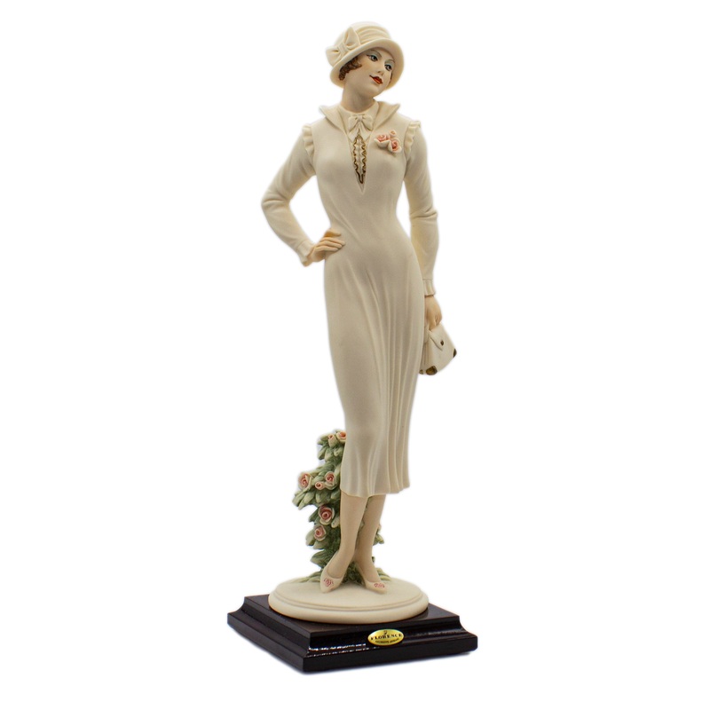 Giuseppe Armani Figurine: 1332f Spencer