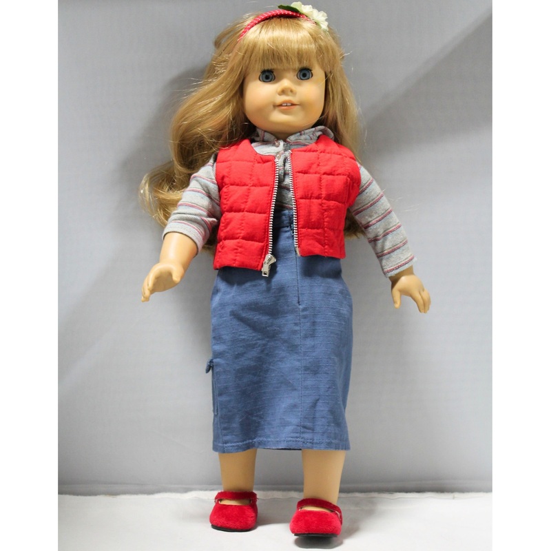 American Girl Doll With Urban Outfit: PA8579