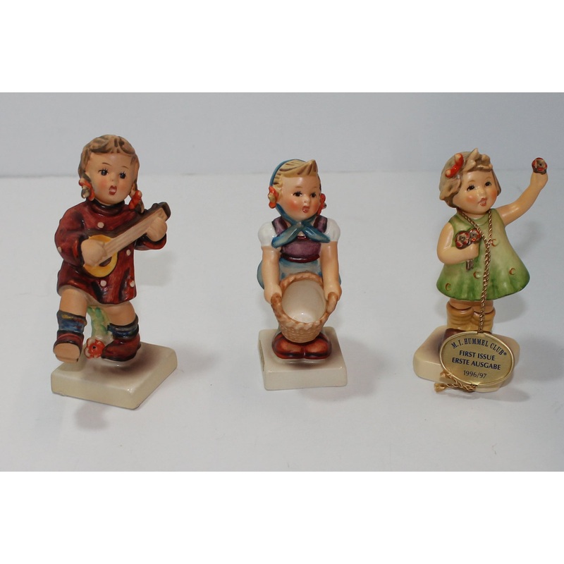 Hummel Figurine Lot Happiness, Little Helper,Forever Yours Sign see Photo (AP 1586 )