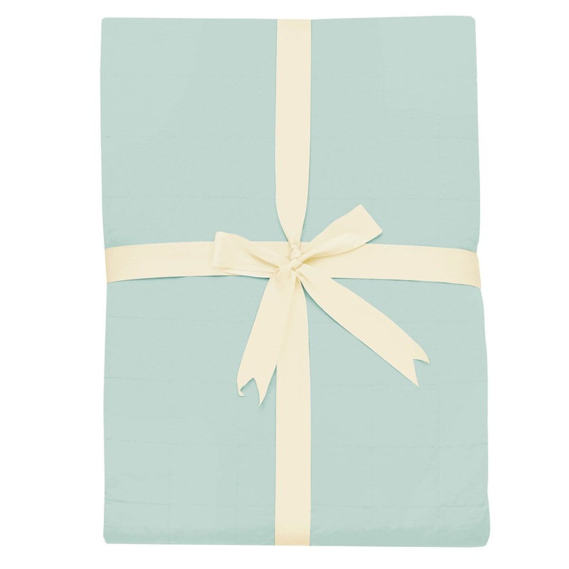 Adult Quilted Blanket in Sage 1.0