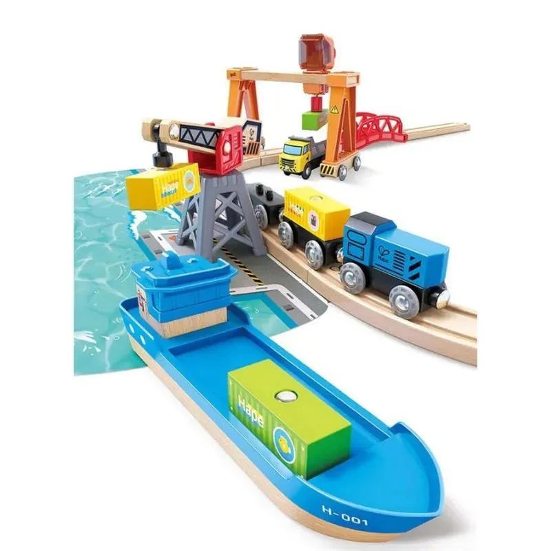 Hape – Lift & Load Harbor Set